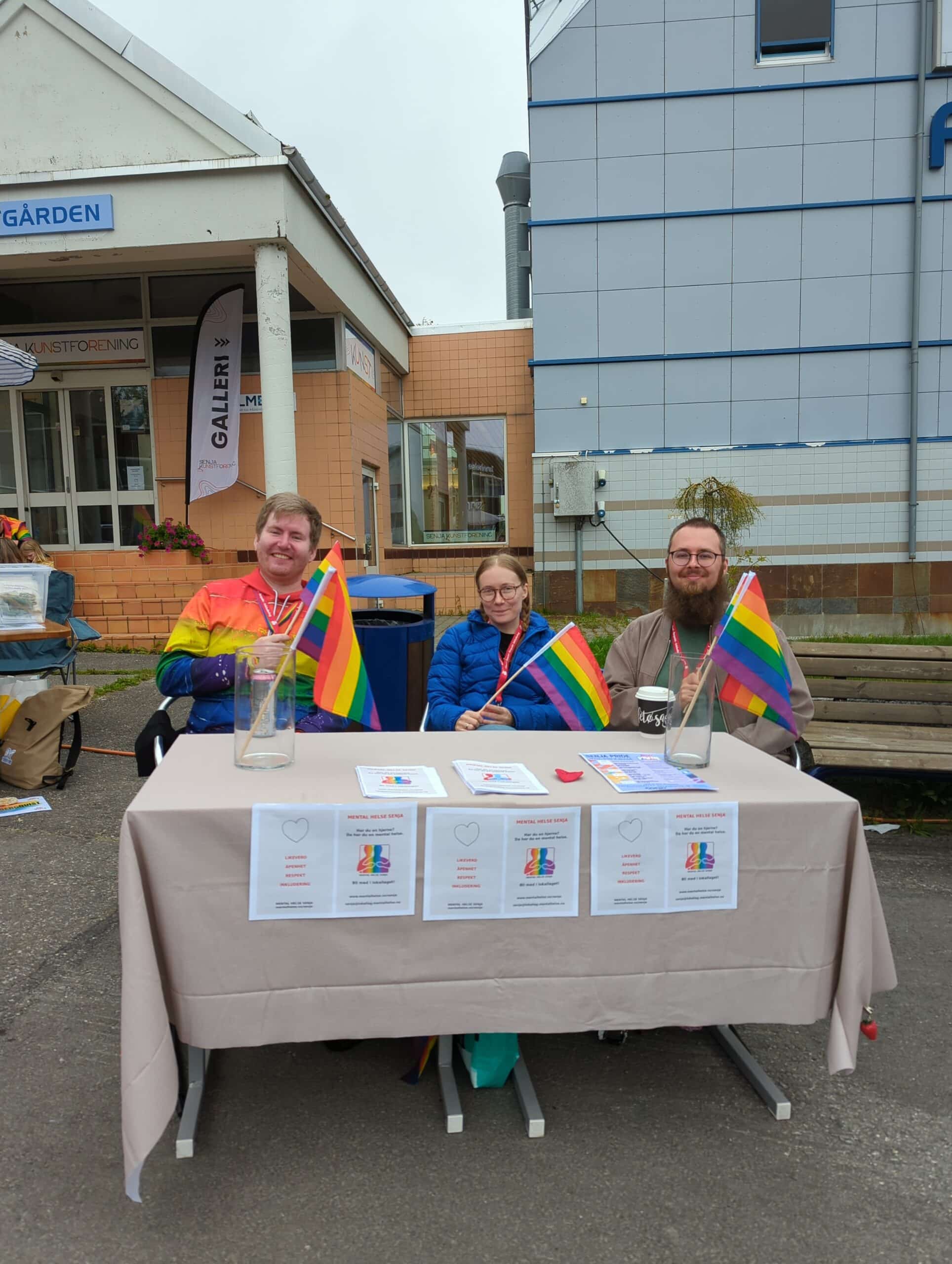 Mental Helse Senja deltok med stand på torget under Senja Pride den 22.august.